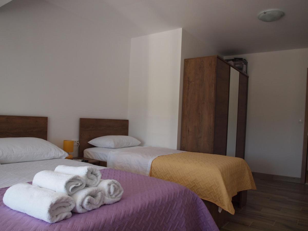 Apartment Apartman&studio S Ploce (Dubrovnik-Neretva)